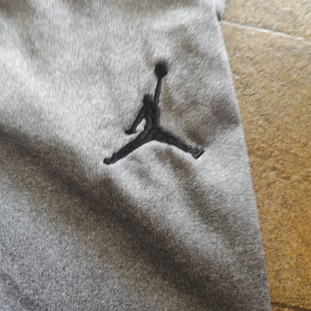 Jordan Dri-FIT Sweatpants Kids Size L 12-13 Gray Good Athletic Joggers